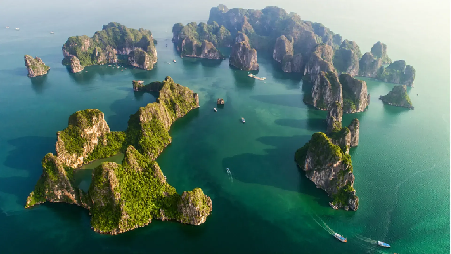 Îlots calcaires de la baie d’Halong